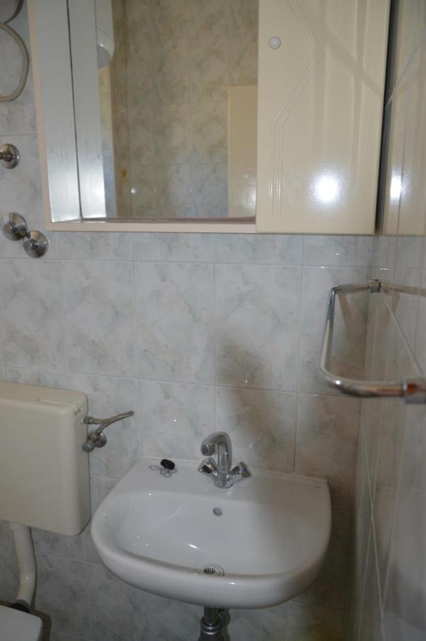 Apartman Mare Drvenik  Esterno foto