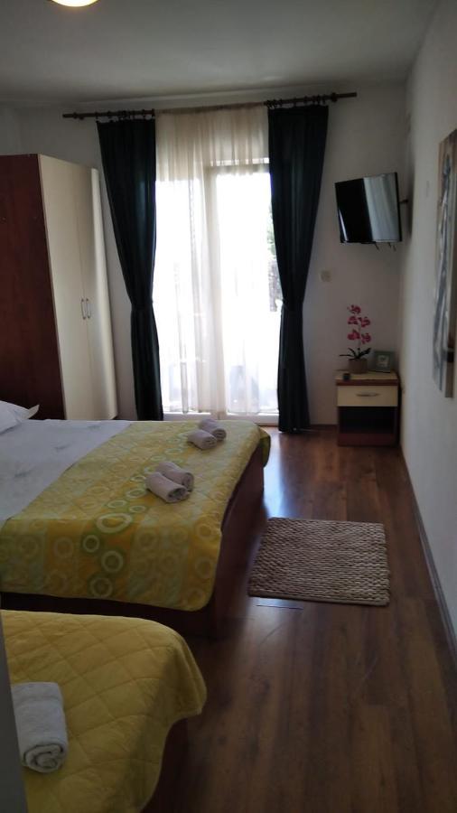 Apartman Mare Drvenik  Esterno foto